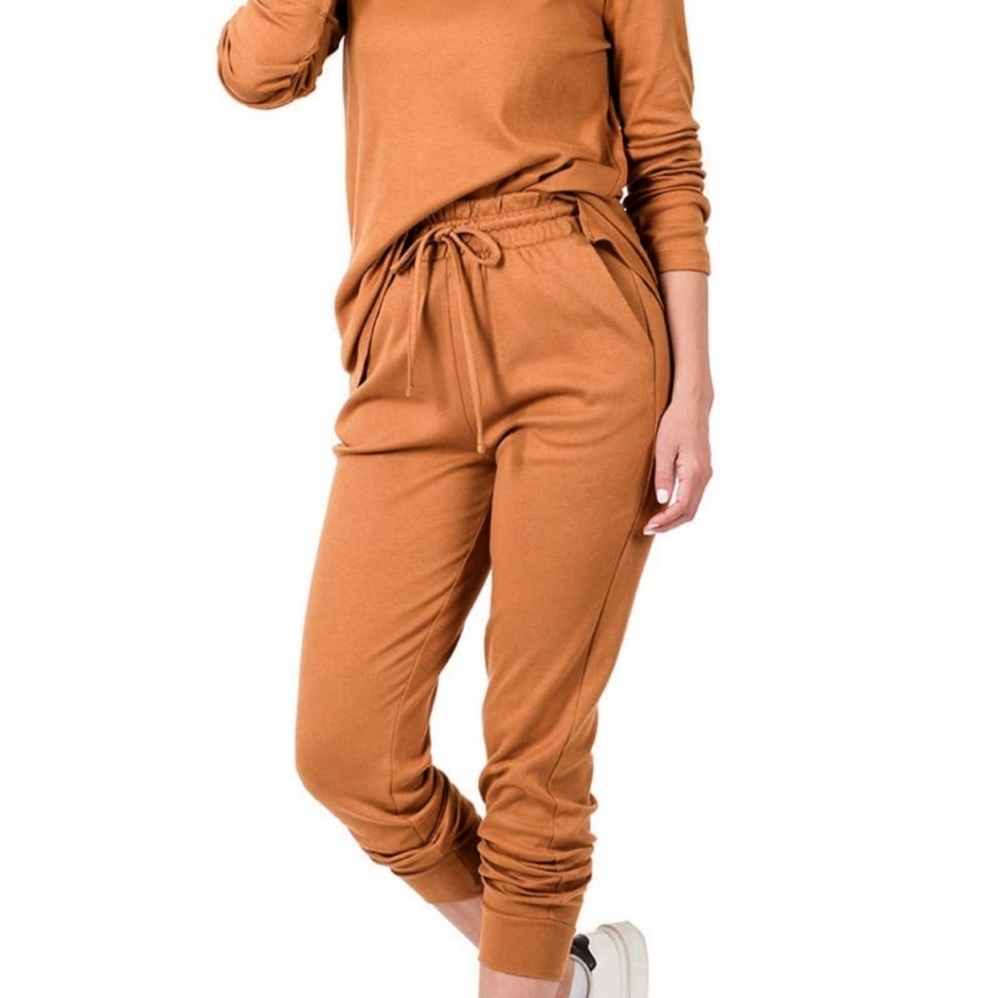 NWT Small NEW ALMOND/RUST 2 PIECE LOUNGE SET